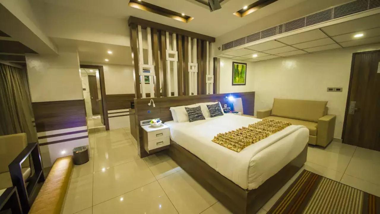 Hotel The Renai Cochin Kochi Exterior foto