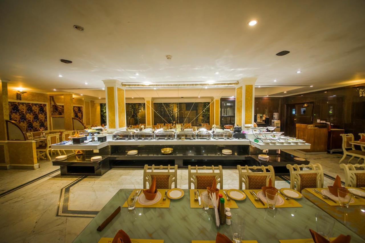 Hotel The Renai Cochin Kochi Exterior foto