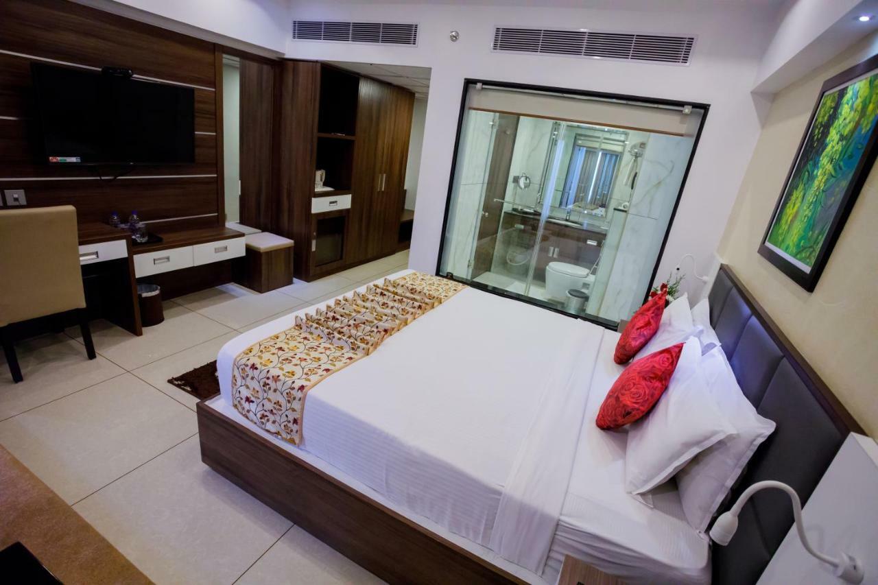 Hotel The Renai Cochin Kochi Exterior foto