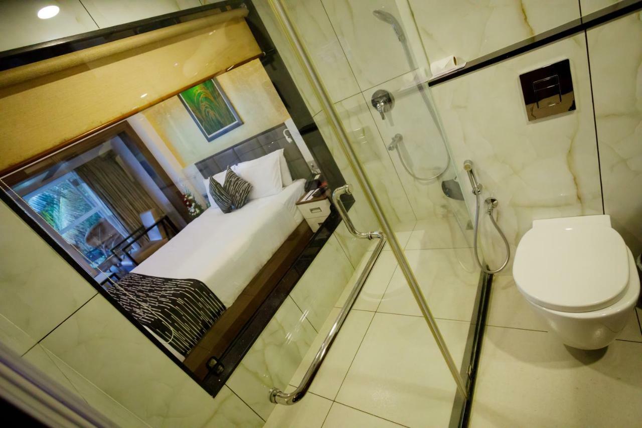 Hotel The Renai Cochin Kochi Exterior foto